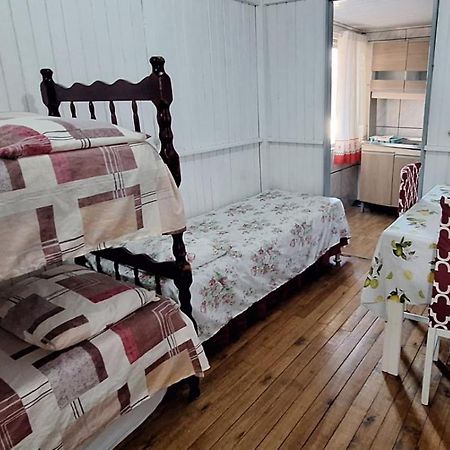 Casa De 2 Quartos Com 2 Ares-Condicionados Em Torres-Rs - Na Mais Bela Praia Gaucha - Cozinha - Banheiro - Tv Smart 32 E Wi-Fi - Estacionamento - Anfitria Superhost No Bnb Villa Kültér fotó