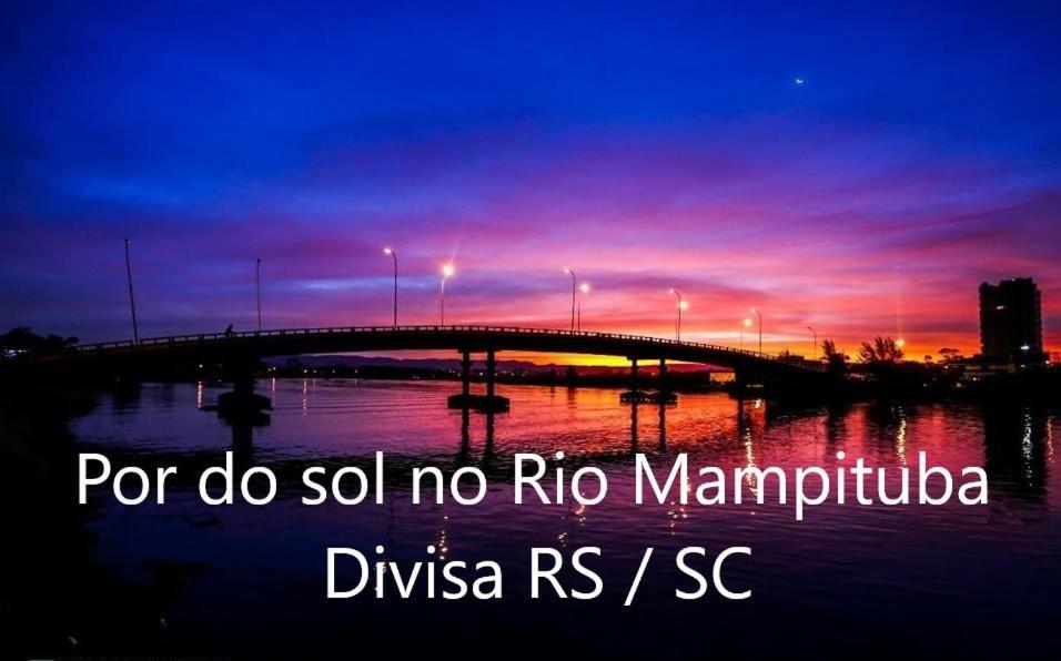 Casa De 2 Quartos Com 2 Ares-Condicionados Em Torres-Rs - Na Mais Bela Praia Gaucha - Cozinha - Banheiro - Tv Smart 32 E Wi-Fi - Estacionamento - Anfitria Superhost No Bnb Villa Kültér fotó