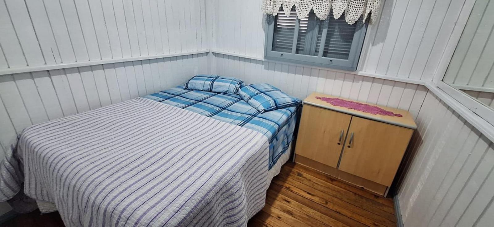 Casa De 2 Quartos Com 2 Ares-Condicionados Em Torres-Rs - Na Mais Bela Praia Gaucha - Cozinha - Banheiro - Tv Smart 32 E Wi-Fi - Estacionamento - Anfitria Superhost No Bnb Villa Kültér fotó